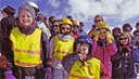 Gruppe von Kinden in einem Skikurs